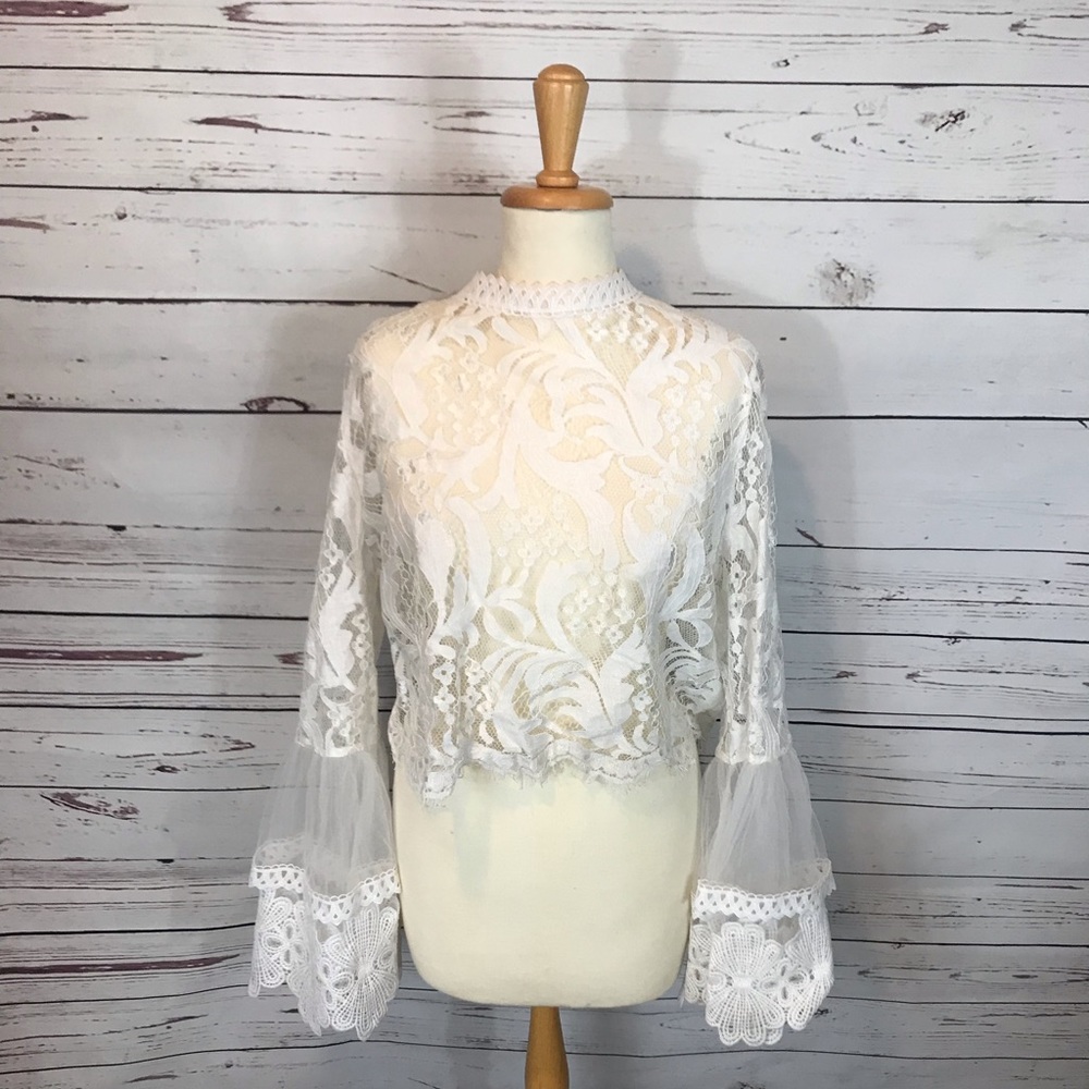 Plus Lace Croptop